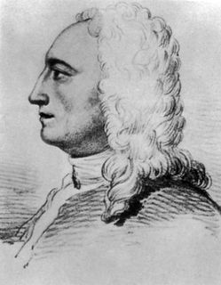 Portrait de profil au plomb d'un homme, avec de longs cheveux frisés et un nez aquilin.